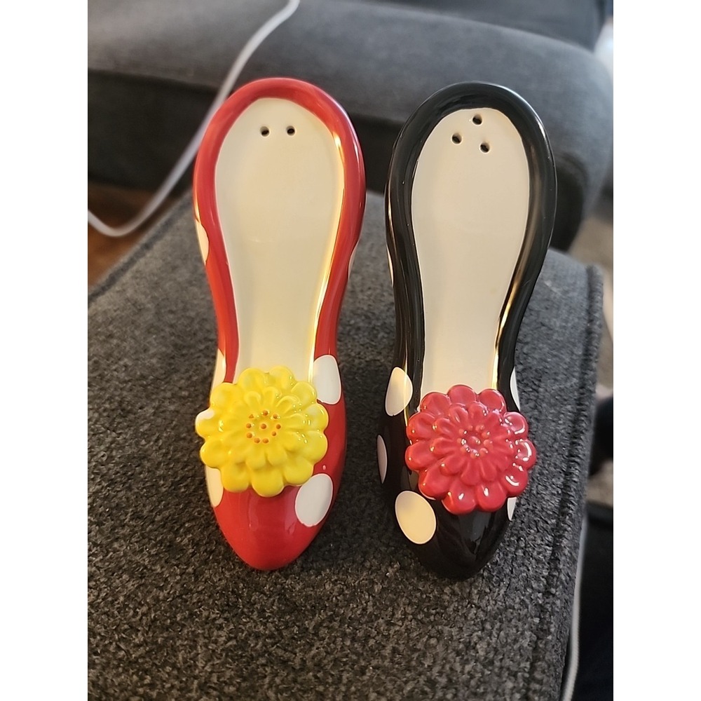 High Heels Salt and Pepper Shakers Pier 1 Polkadot Red and Black